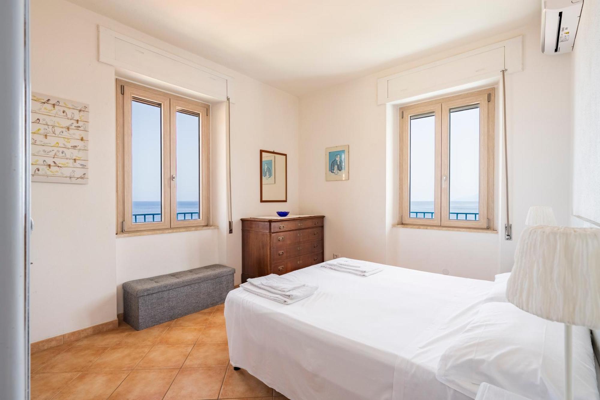 Seaview House Cala Gononeアパートメント エクステリア 写真